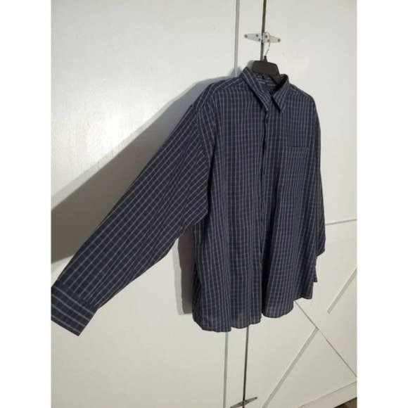 VAN HEUSEN SHIRT COLOR BLACK LONG SLEEVE POLYESTER/COTTON SIZE 2XLT - Picture 2 of 6